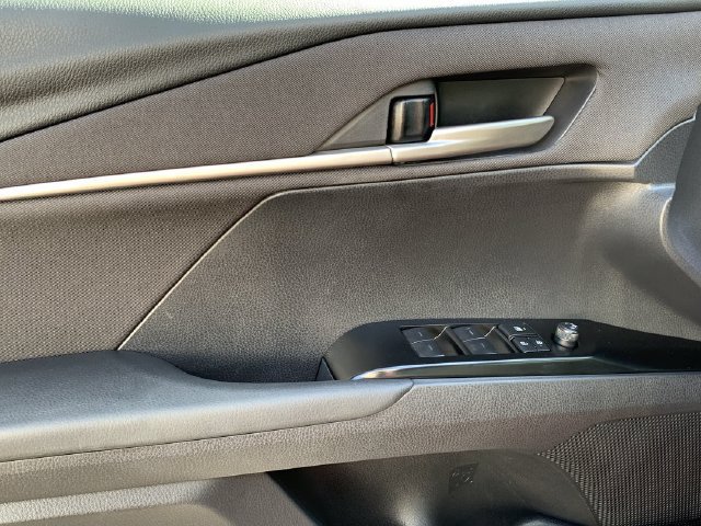 Used 2026 Toyota Camry LE FWD image 17