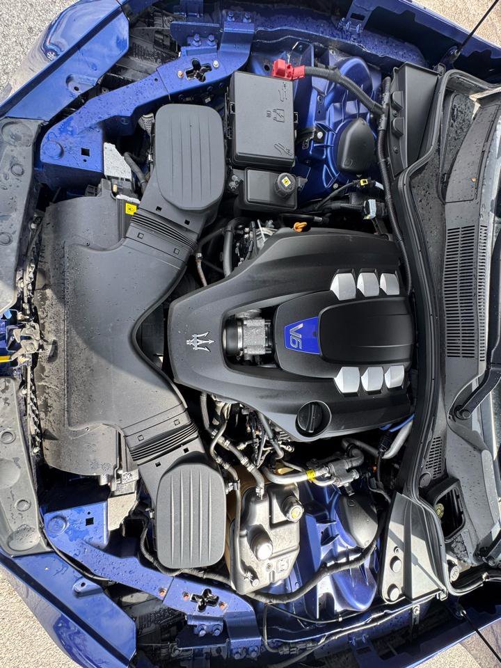 Used 2014 Maserati Ghibli S Q4 AWD/4WD image 19