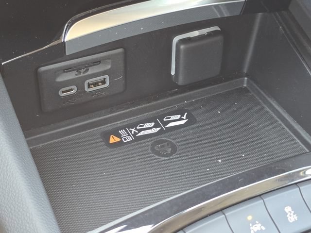 Used 2023 Buick Envision Avenir AWD/4WD image 6