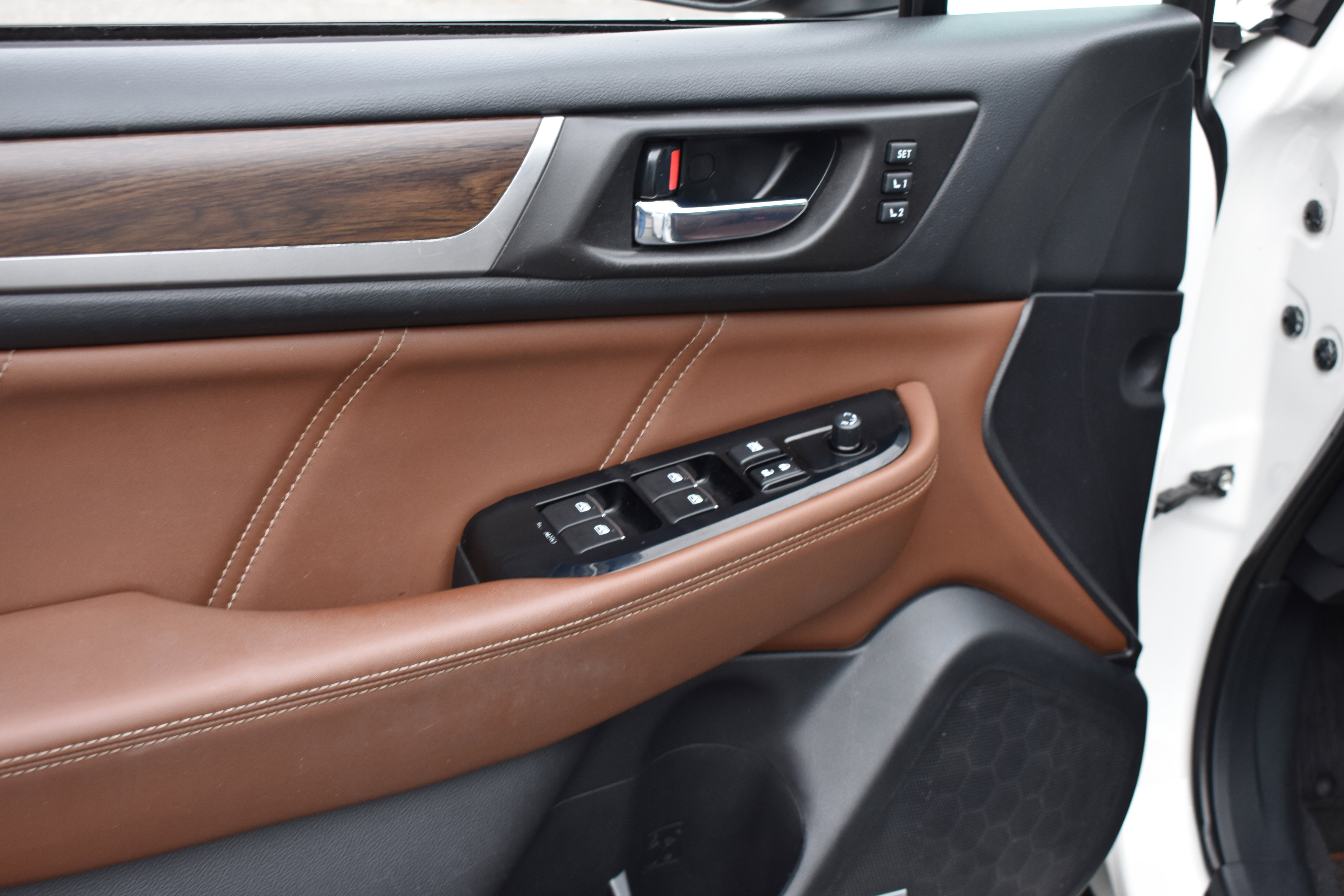 Used 2018 Subaru Outback 2.5i Touring w/ Popular Package #3 image 25