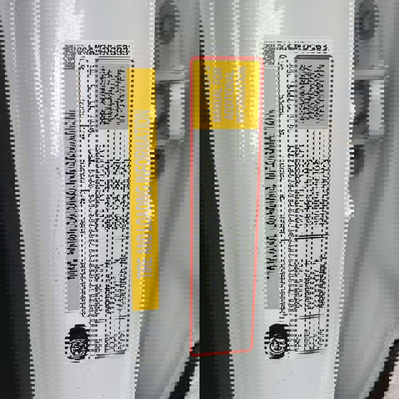 Used 2024 GMC Terrain SLE image 29