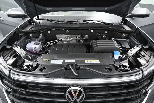 New 2026 Volkswagen Atlas SEL Premium R-Line AWD/4WD image 15