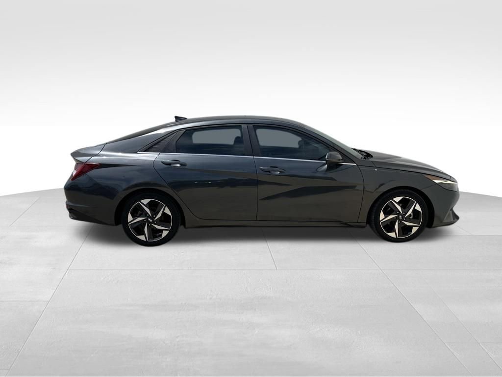 Used 2021 Hyundai Elantra Limited FWD image 5