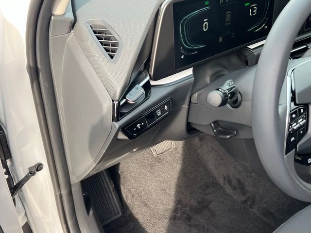 New 2026 Kia Niro LX FWD image 12