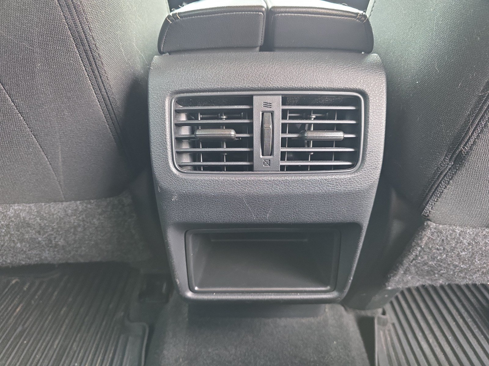 Used 2023 Nissan Rogue S AWD/4WD image 19