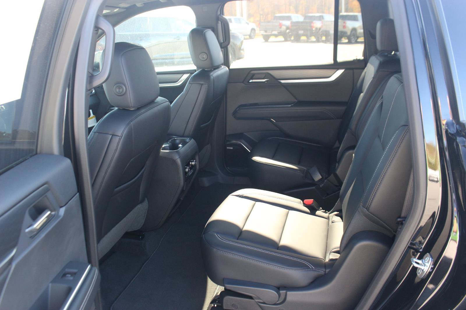 New 2025 GMC Acadia Elevation w/ Elevation Premium Package FWD image 12