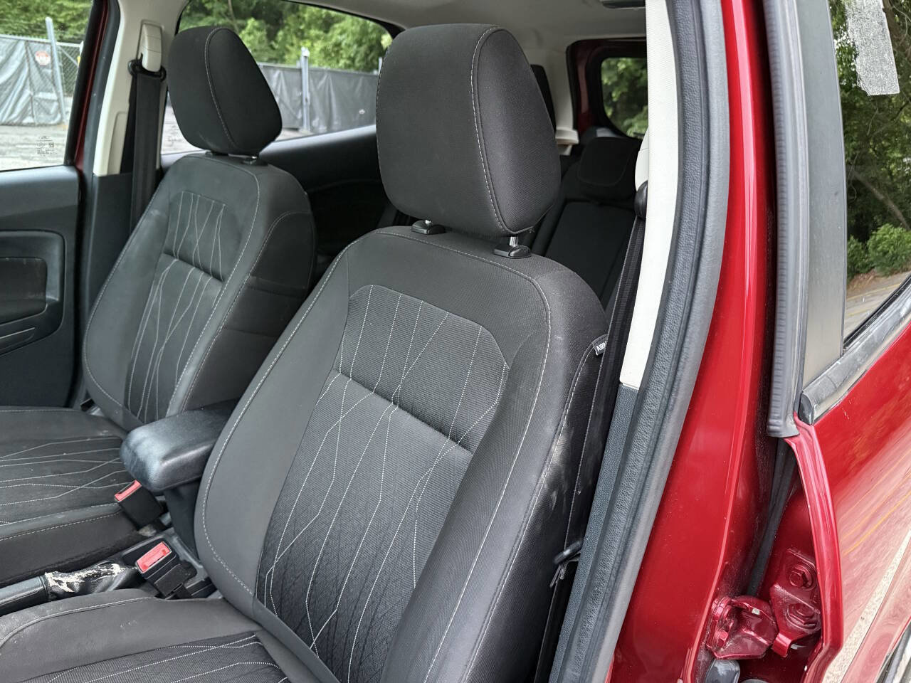 Used 2019 Ford EcoSport SE w/ SE Convenience Package FWD image 35