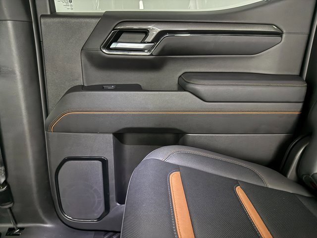 Used 2023 GMC Sierra 1500 AT4 w/ Technology Package image 32