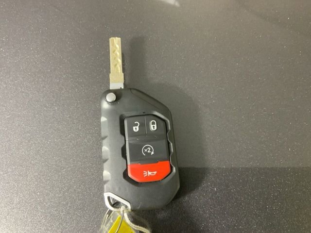 Used 2025 Jeep Gladiator Sport image 45