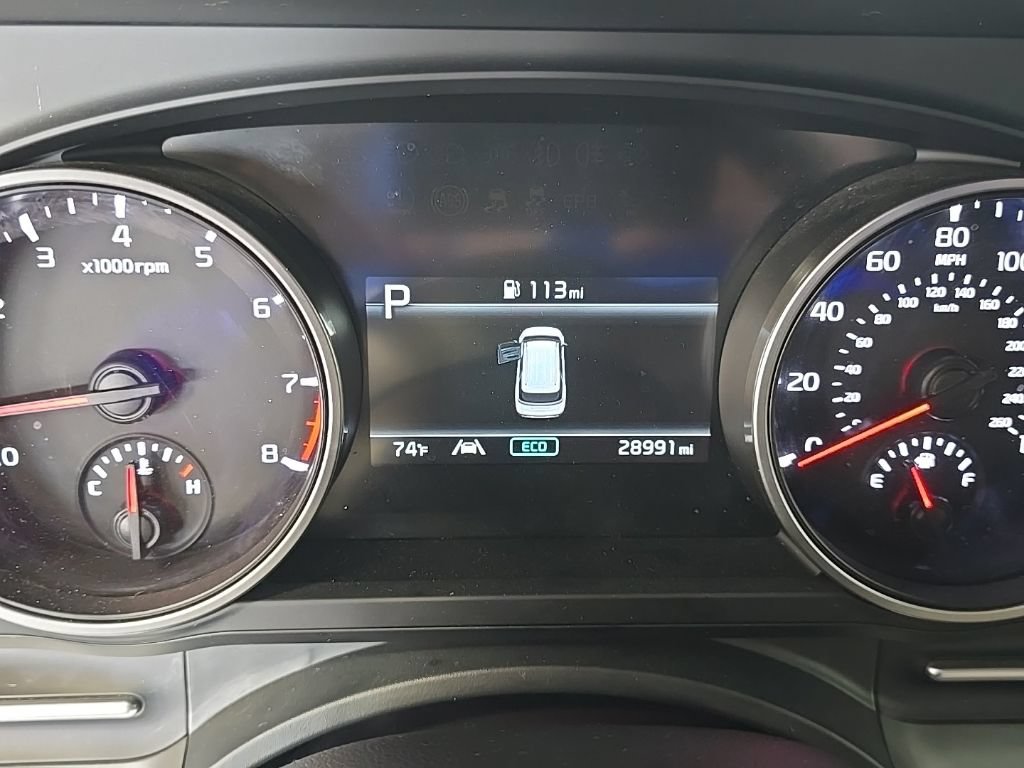 Used 2024 Kia Carnival LX FWD image 5