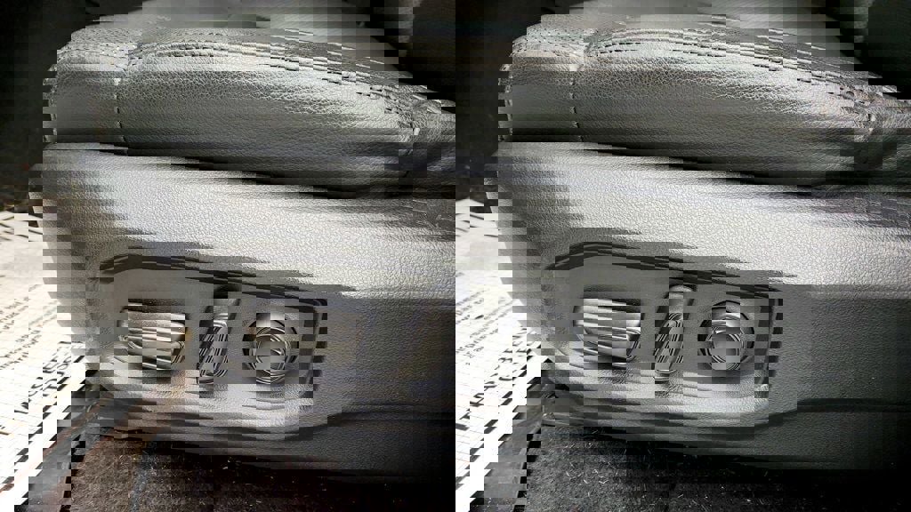 Used 2022 Toyota Tundra SR5 w/ TRD Off-Road Premium Package image 11