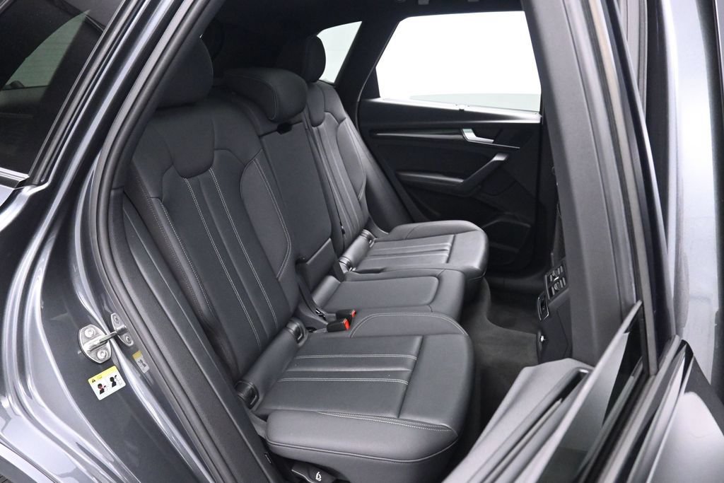 Used 2021 Audi SQ5 Premium Plus w/ Premium Plus Package AWD/4WD image 19