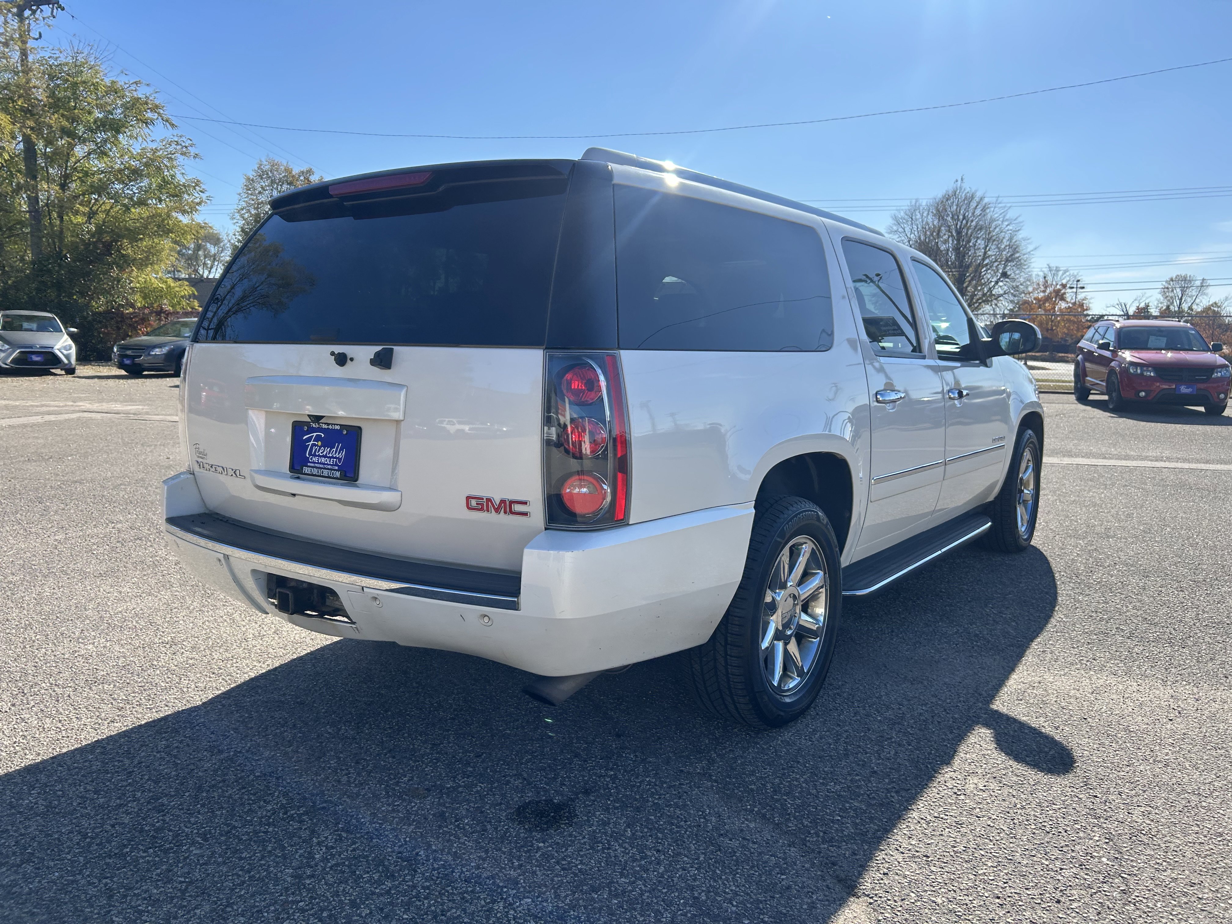 Used 2013 GMC Yukon XL Denali image 7