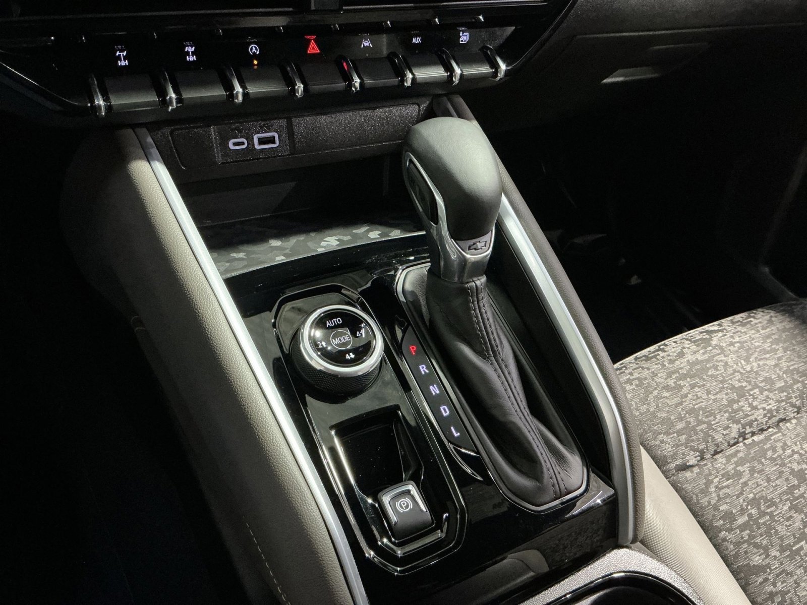 Used 2024 Chevrolet Colorado ZR2 image 30