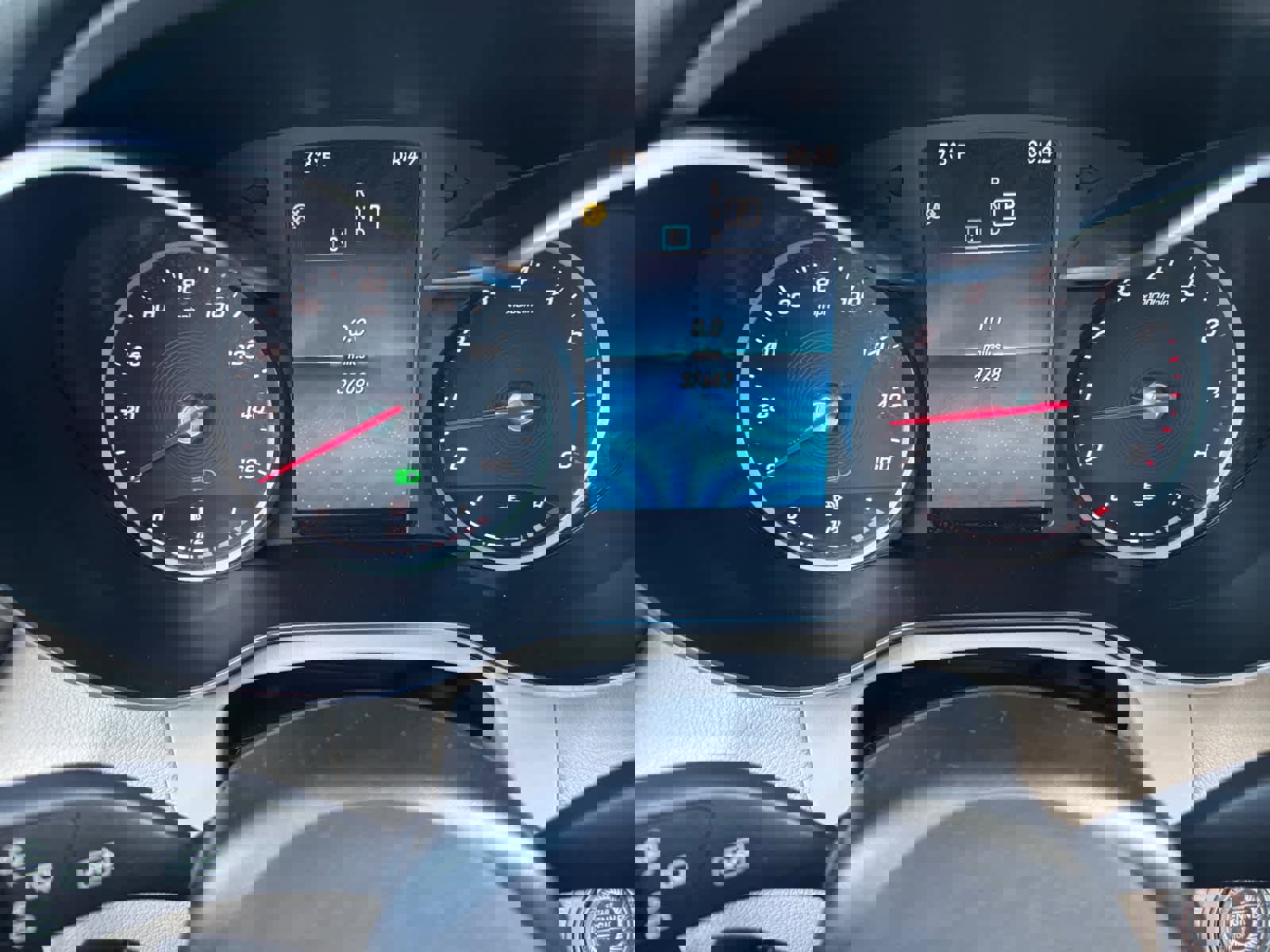 Used 2022 Mercedes-Benz GLC 300 4MATIC image 5