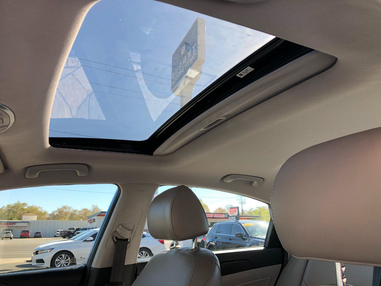Used 2019 Hyundai Sonata Limited FWD image 13