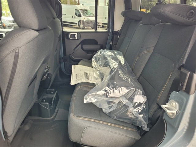 New 2025 Jeep Gladiator Sport image 8