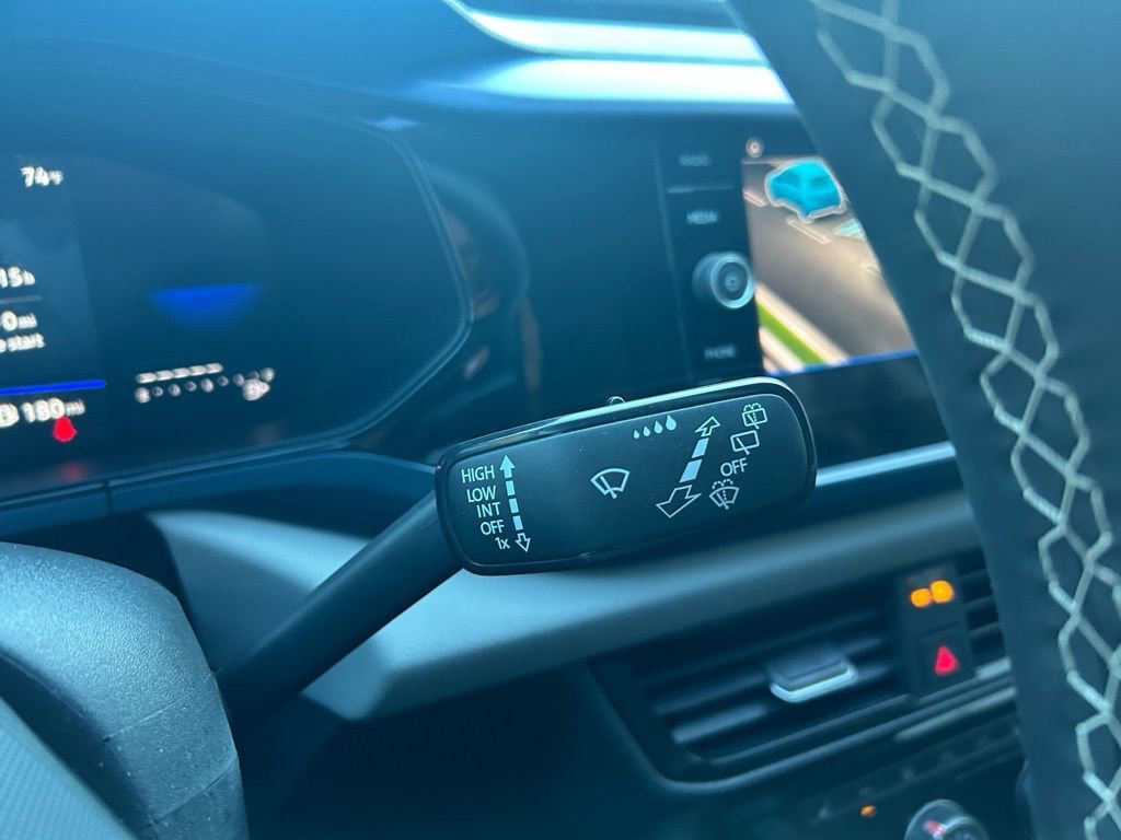 Certified 2023 Volkswagen Taos SE image 22