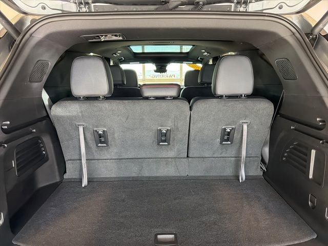 Used 2025 Chevrolet Traverse Z71 w/ Enhanced Driving Package image 19