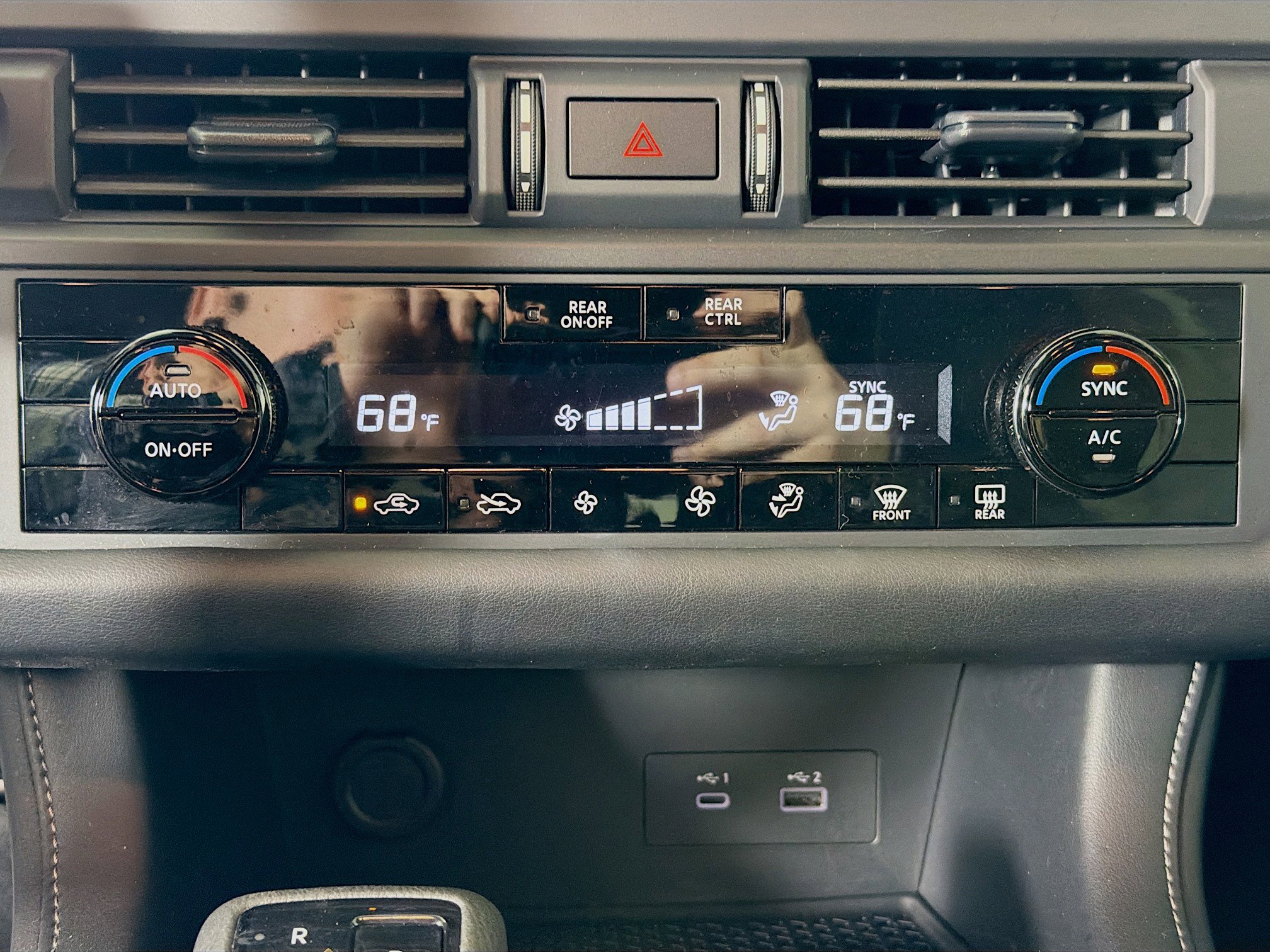 Used 2024 Nissan Pathfinder S image 17