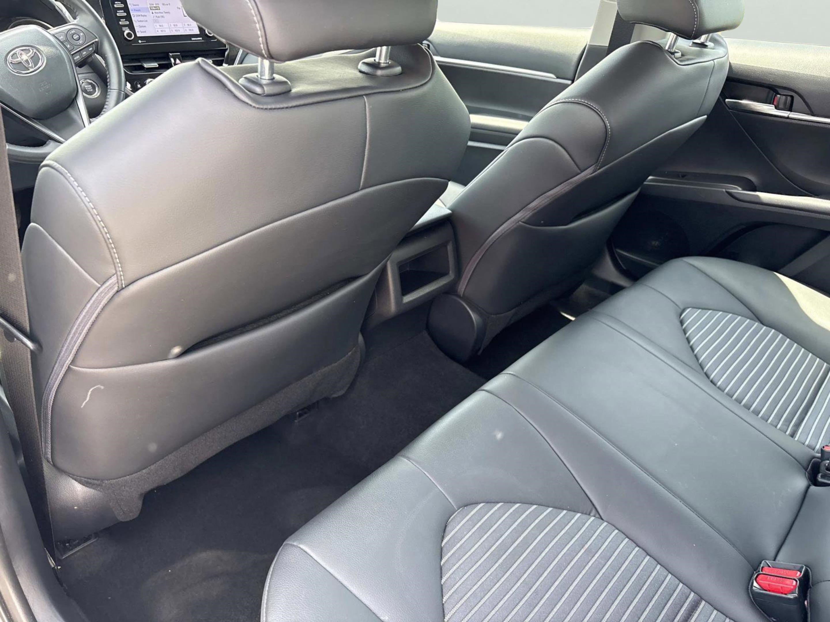 Used 2024 Toyota Camry SE w/ Convenience Package FWD image 12