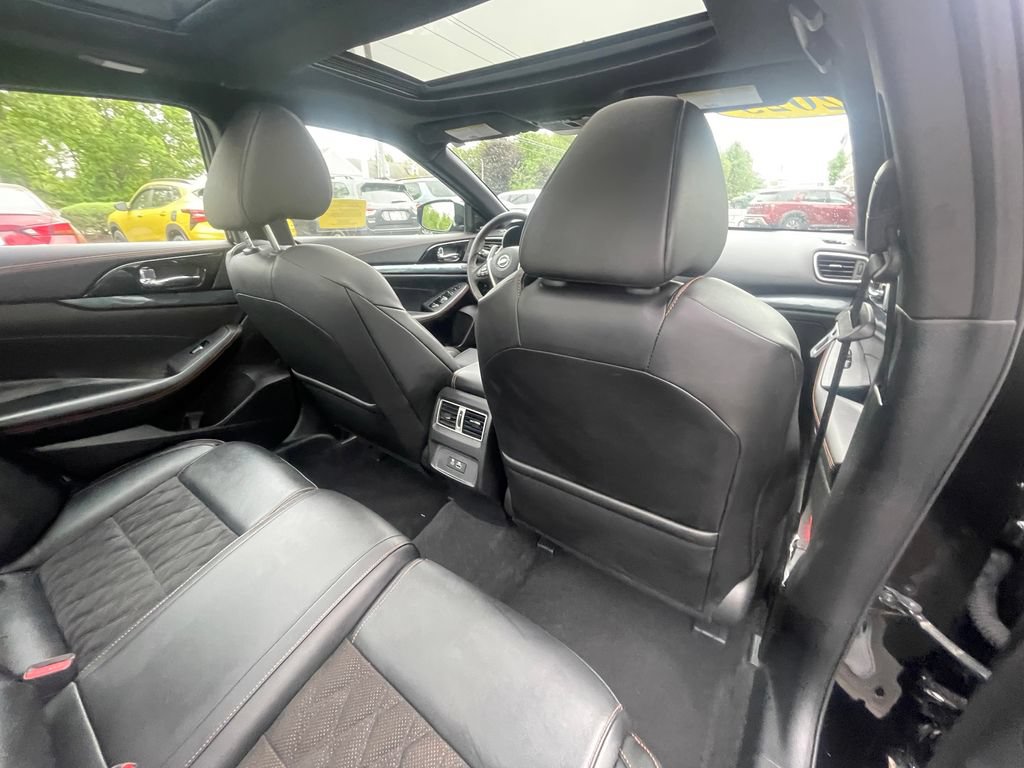 Certified 2023 Nissan Maxima SR w/ Sport Mat Group FWD image 20