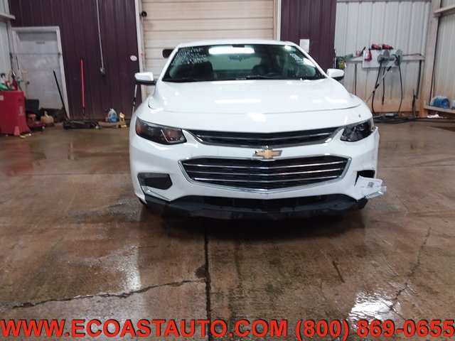 Used 2017 Chevrolet Malibu LT image 7