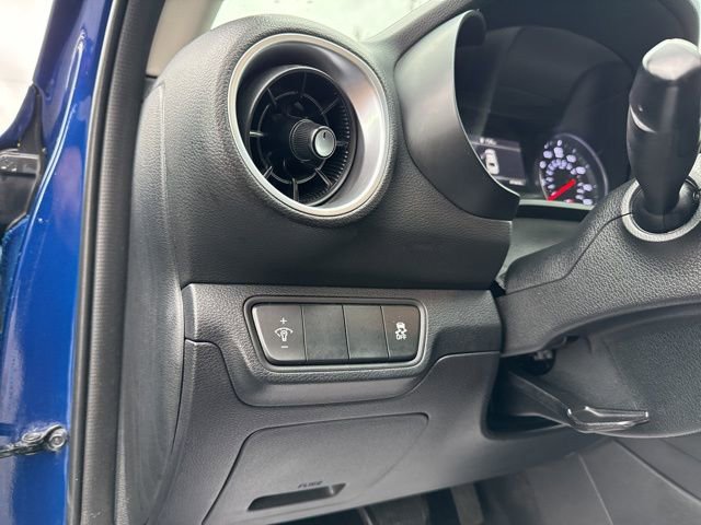 Used 2023 Kia Forte LXS image 28