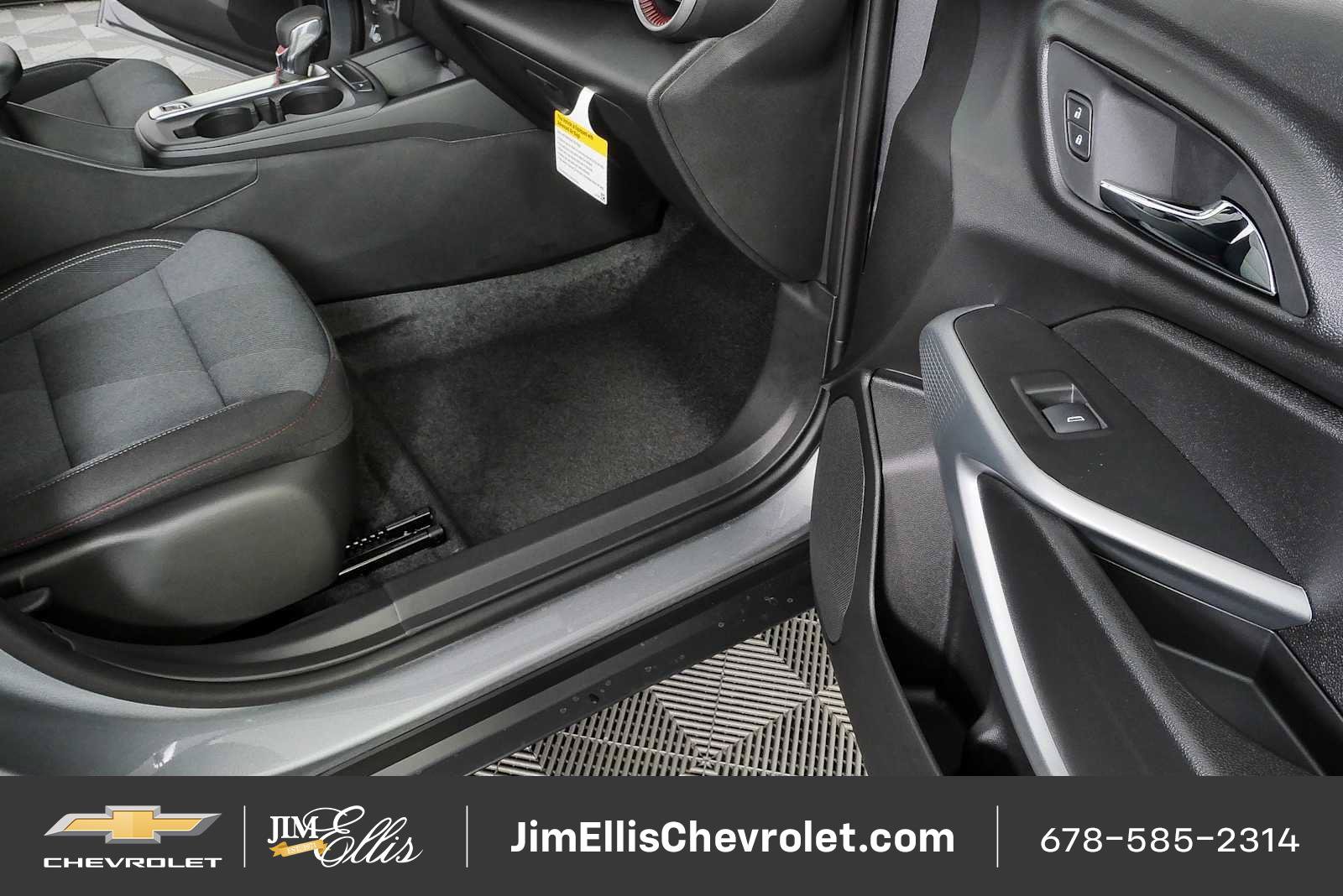 New 2026 Chevrolet Trax RS w/ Sunroof Package FWD image 23