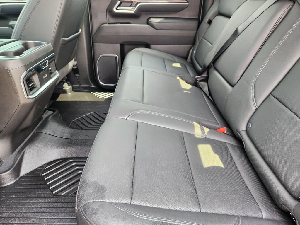 Used 2026 Chevrolet Silverado 2500 LTZ w/ LTZ Plus Package AWD/4WD image 30