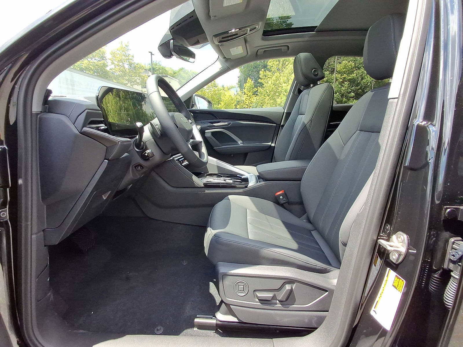 New 2025 Audi Q5 Premium image 14