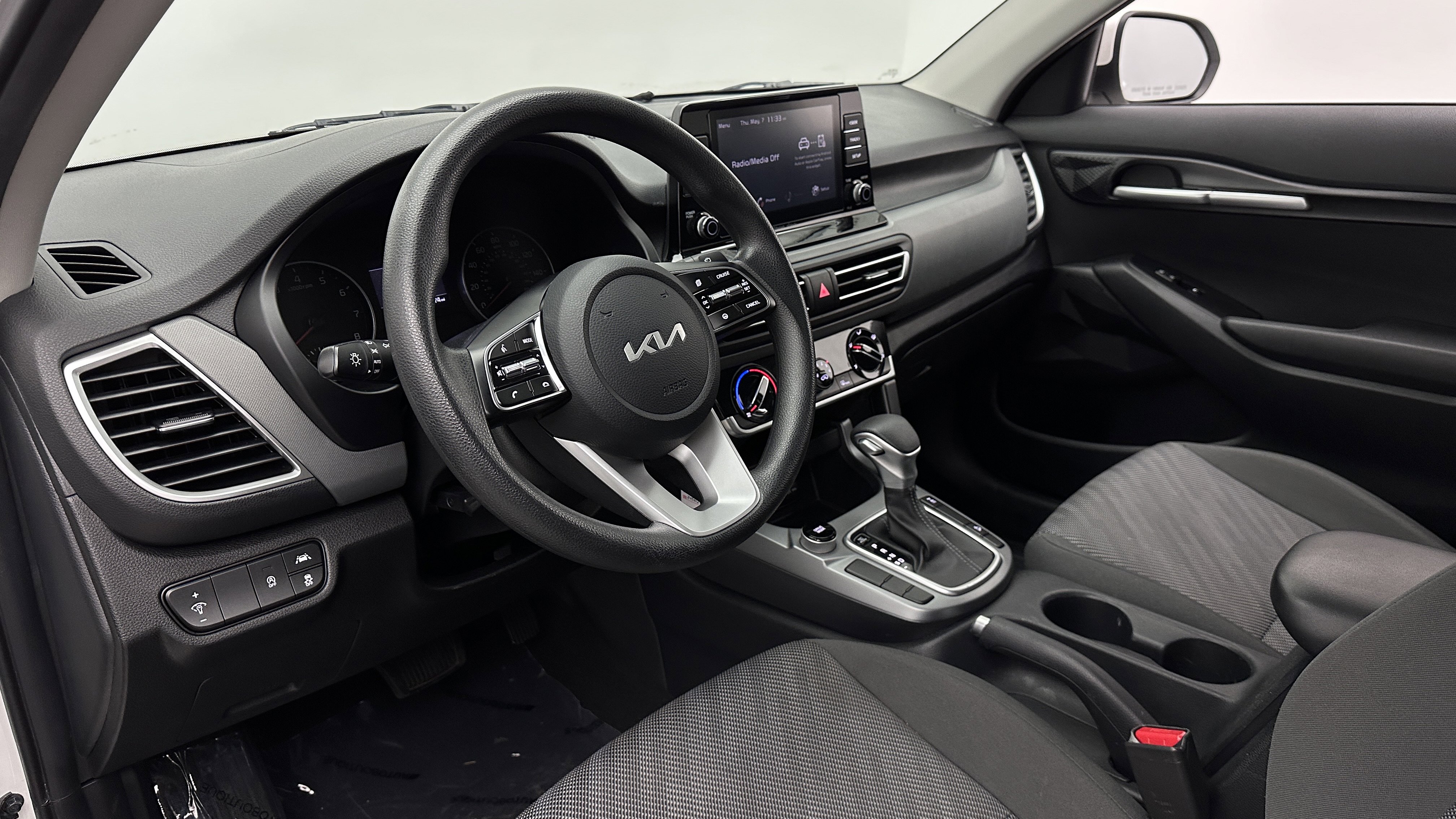 Used 2023 Kia Seltos LX AWD/4WD image 8
