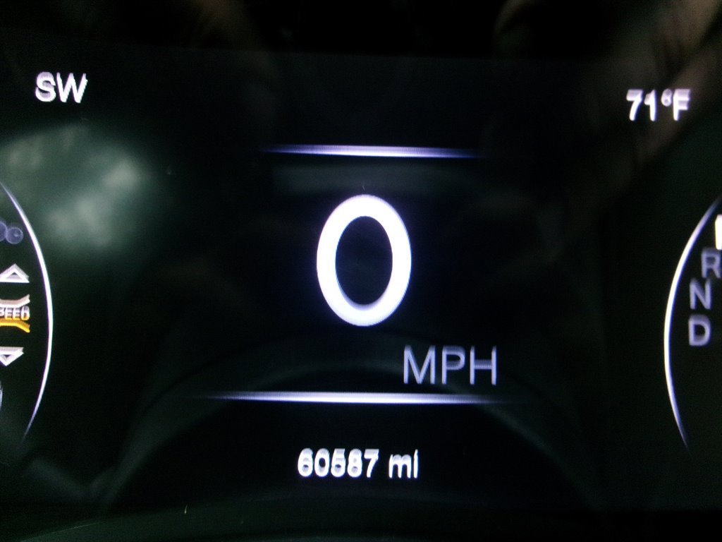 Used 2018 Jeep Grand Cherokee Laredo image 40