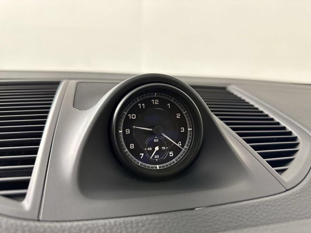 New 2026 Porsche Macan AWD/4WD image 28