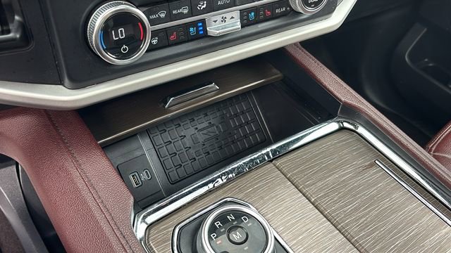 Used 2023 Ford Expedition Limited image 22