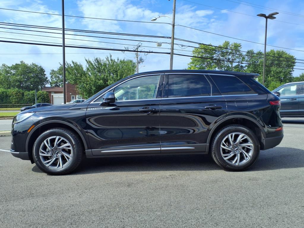 Certified 2023 Lincoln Corsair AWD w/ Equipment Group 101A image 4