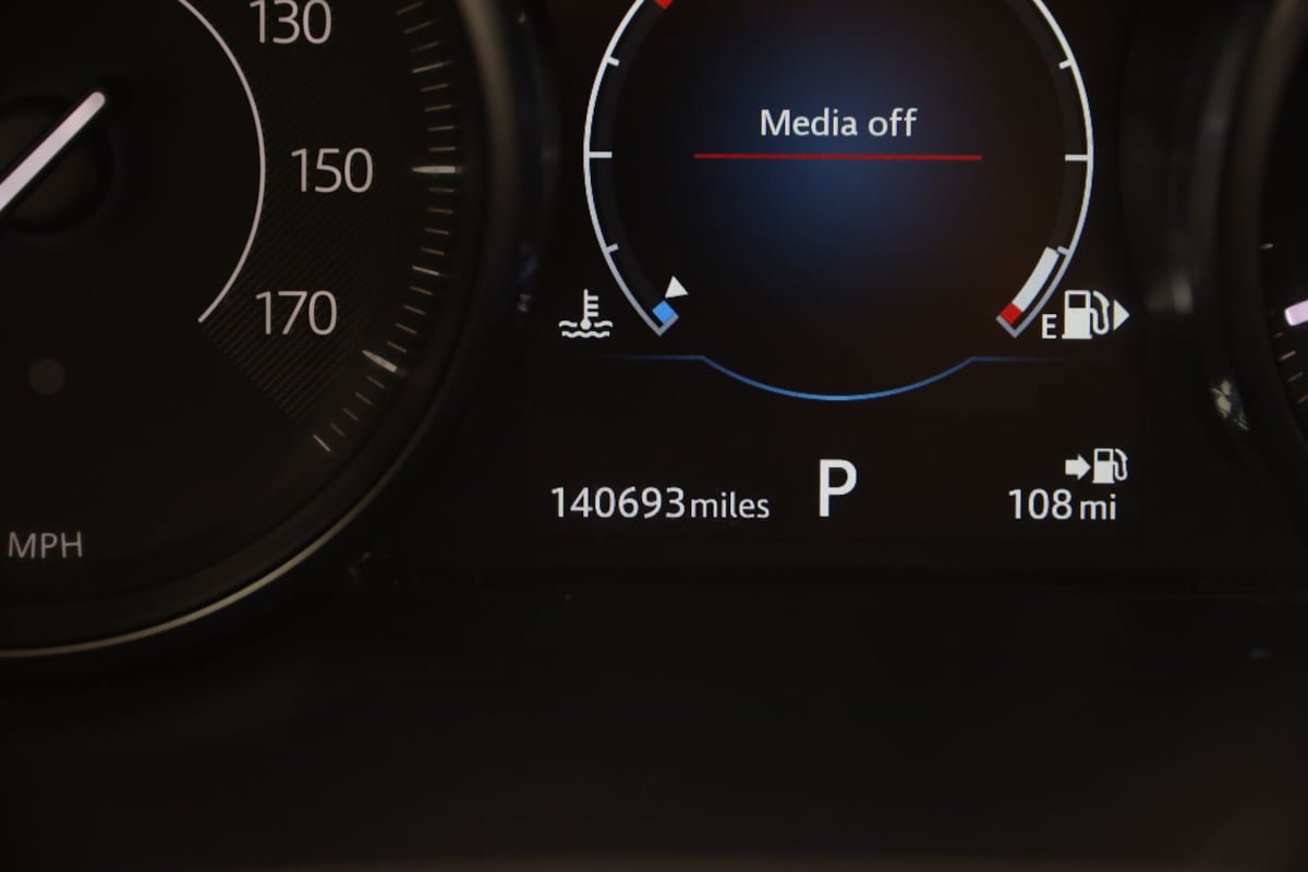 Used 2018 Jaguar E-PACE R-Dynamic S AWD/4WD image 37