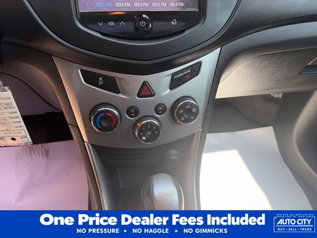 Used 2015 Chevrolet Trax LT w/ LT Sun and Sound Package FWD image 18