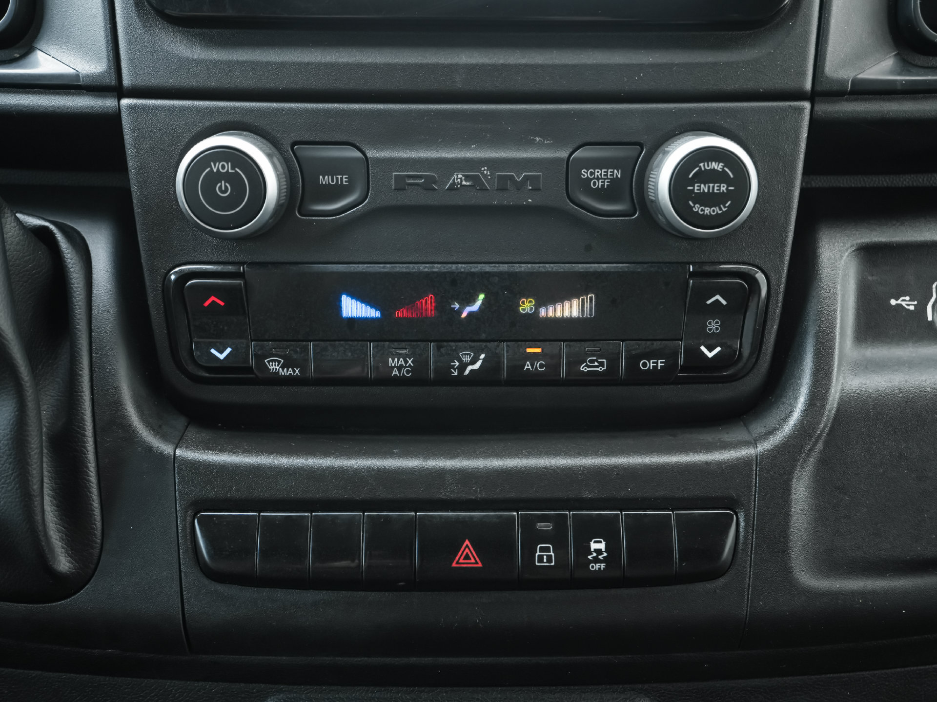 Used 2022 RAM ProMaster 2500 FWD image 19