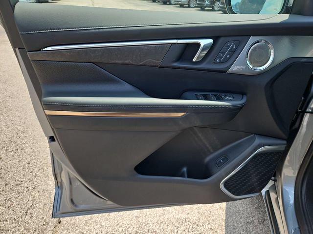 New 2026 Buick Enclave Avenir w/ Super Cruise Package AWD/4WD image 16