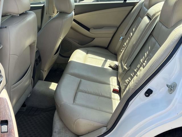 Used 2011 Nissan Altima 2.5 SL w/ 2.5SL Pkg FWD image 16