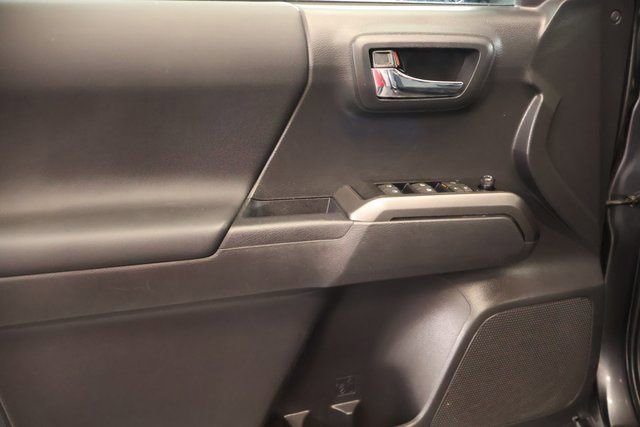 Used 2023 Toyota Tacoma TRD Off-Road image 10