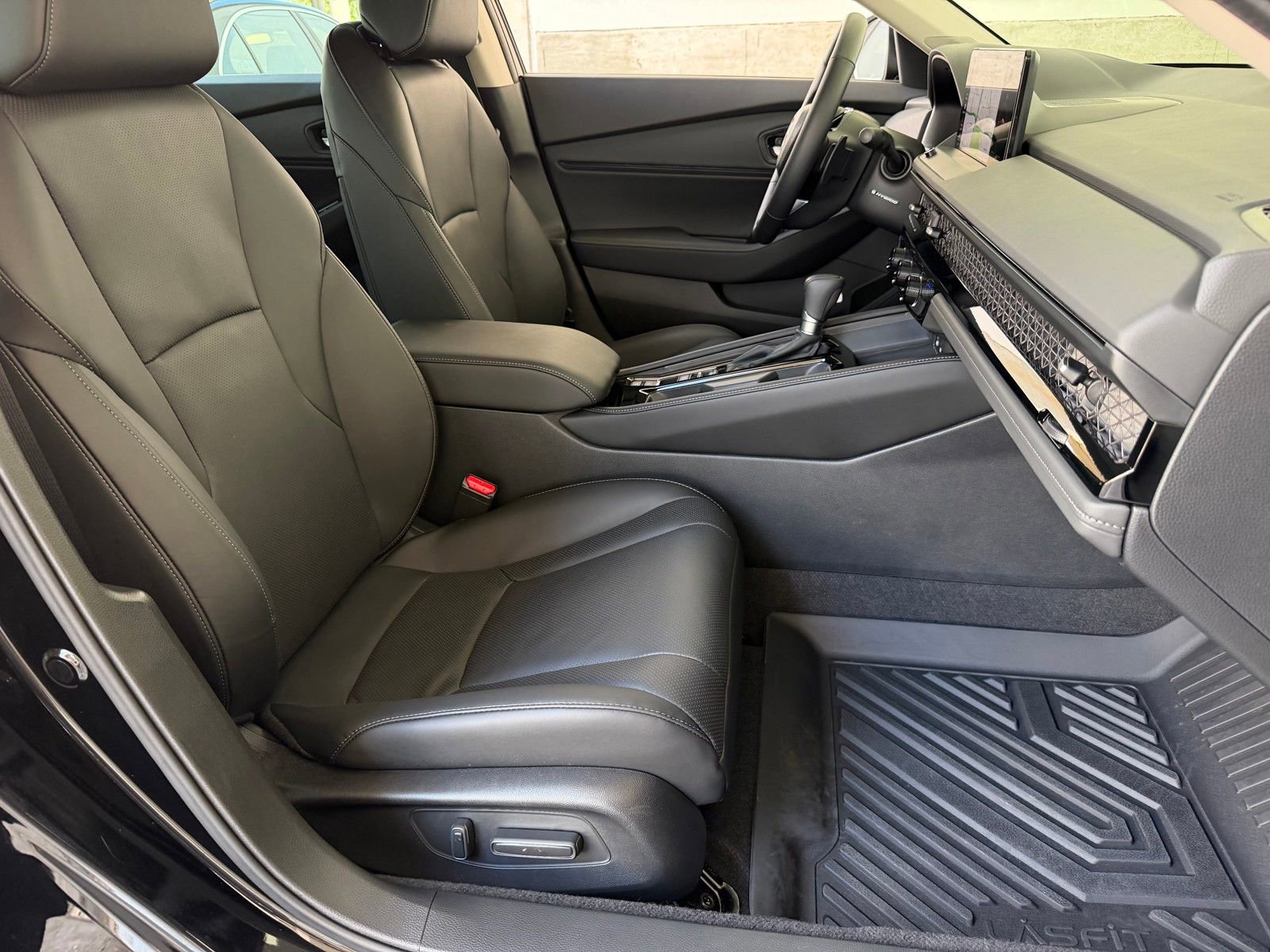 Used 2025 Honda Accord Touring image 18