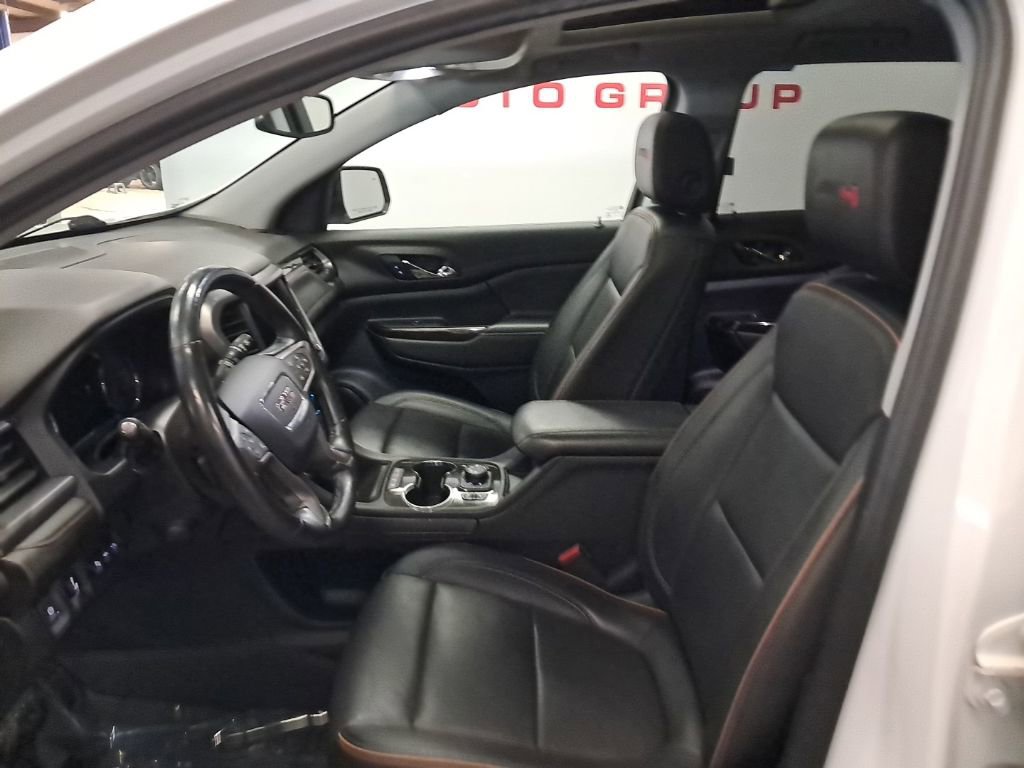 Used 2022 GMC Acadia AT4 w/ Technology Package image 11