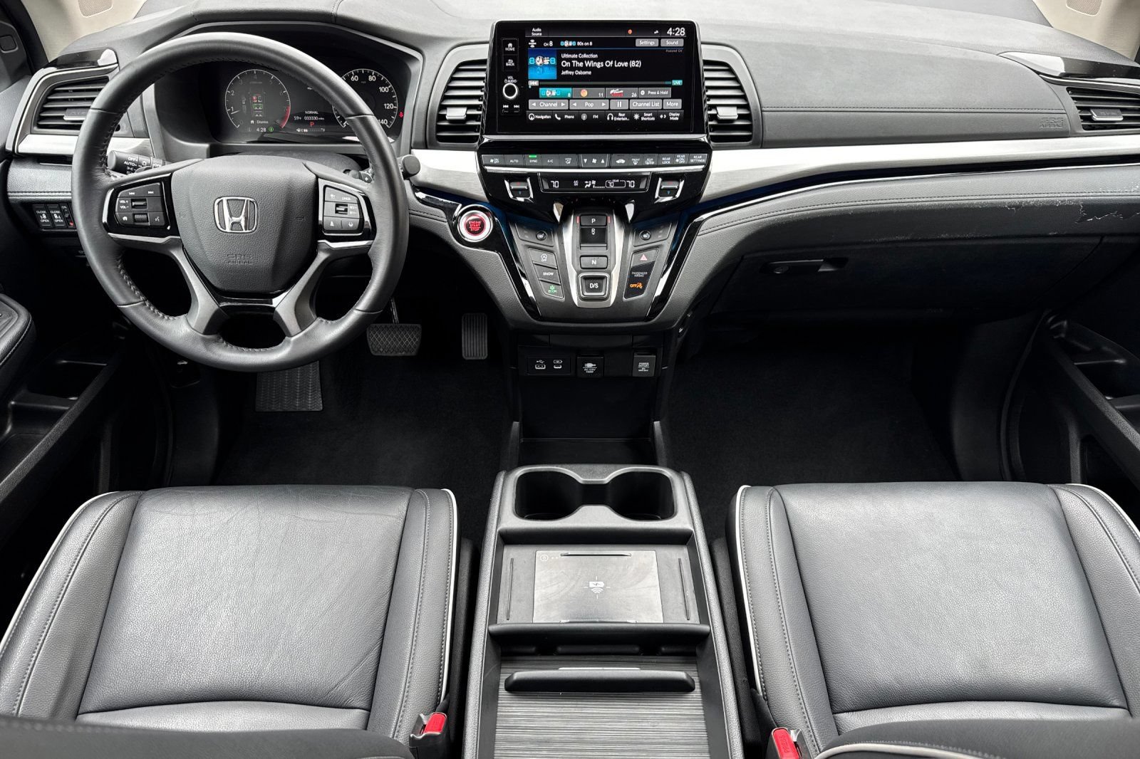 Used 2025 Honda Odyssey Touring image 16