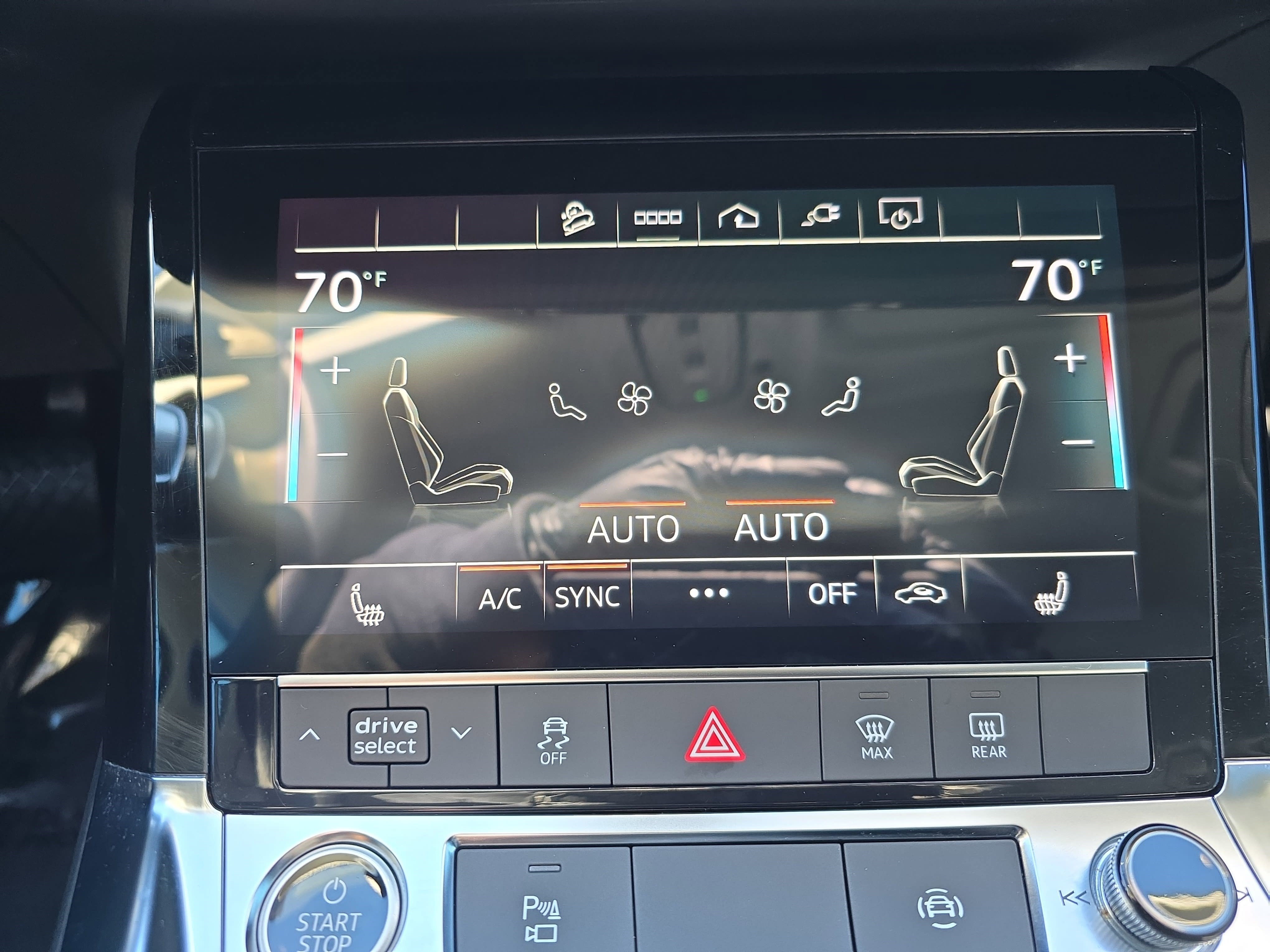 Certified 2022 Audi e-tron Premium image 19