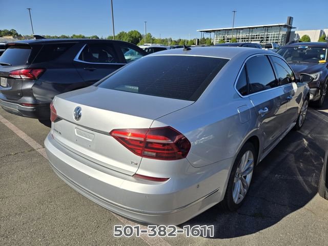 Used 2018 Volkswagen Passat 2.0T SEL Premium FWD image 6