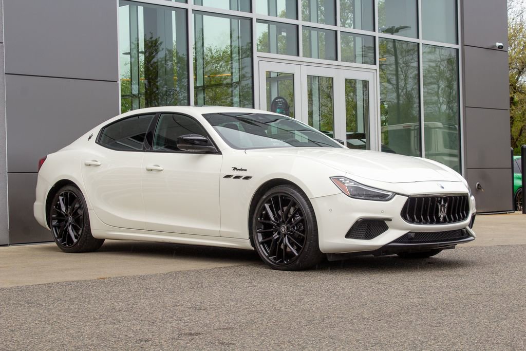 Used 2024 Maserati Ghibli Modena Q4 AWD/4WD image 3