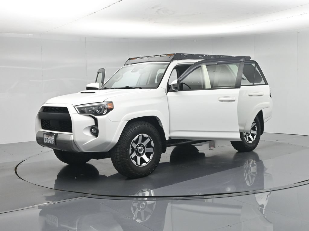Used 2022 Toyota 4Runner TRD Off-Road AWD/4WD image 33