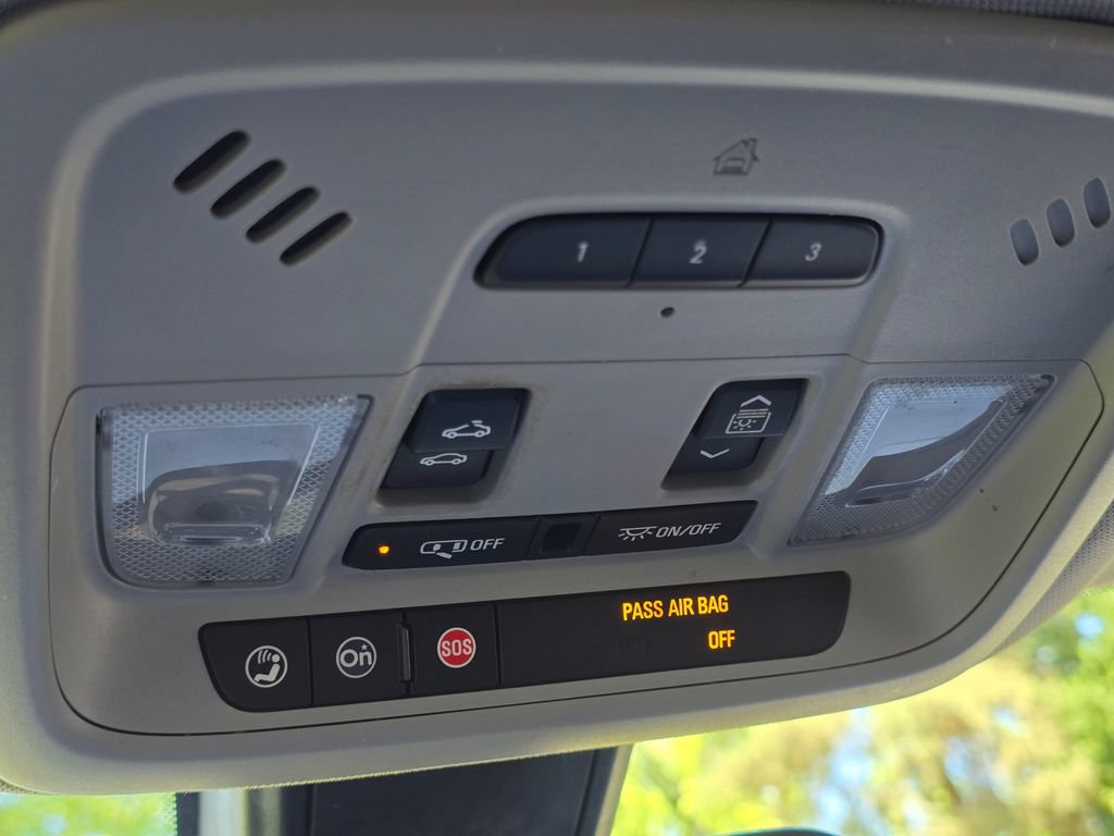 Used 2018 Chevrolet Malibu LT FWD image 40